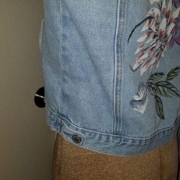 Glamorous denim jacket xs with flower design on back - Picture 15 of 16